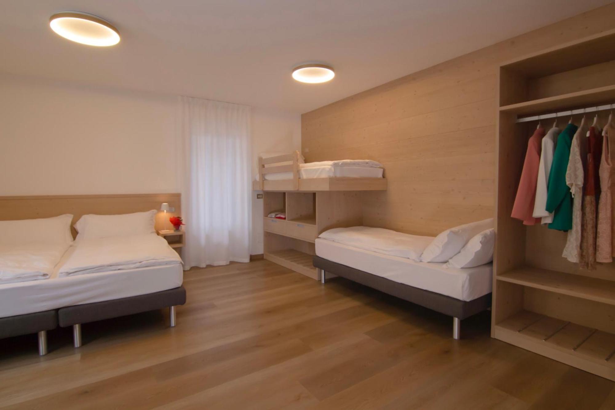 Hotel Miralago Bossico Phòng bức ảnh