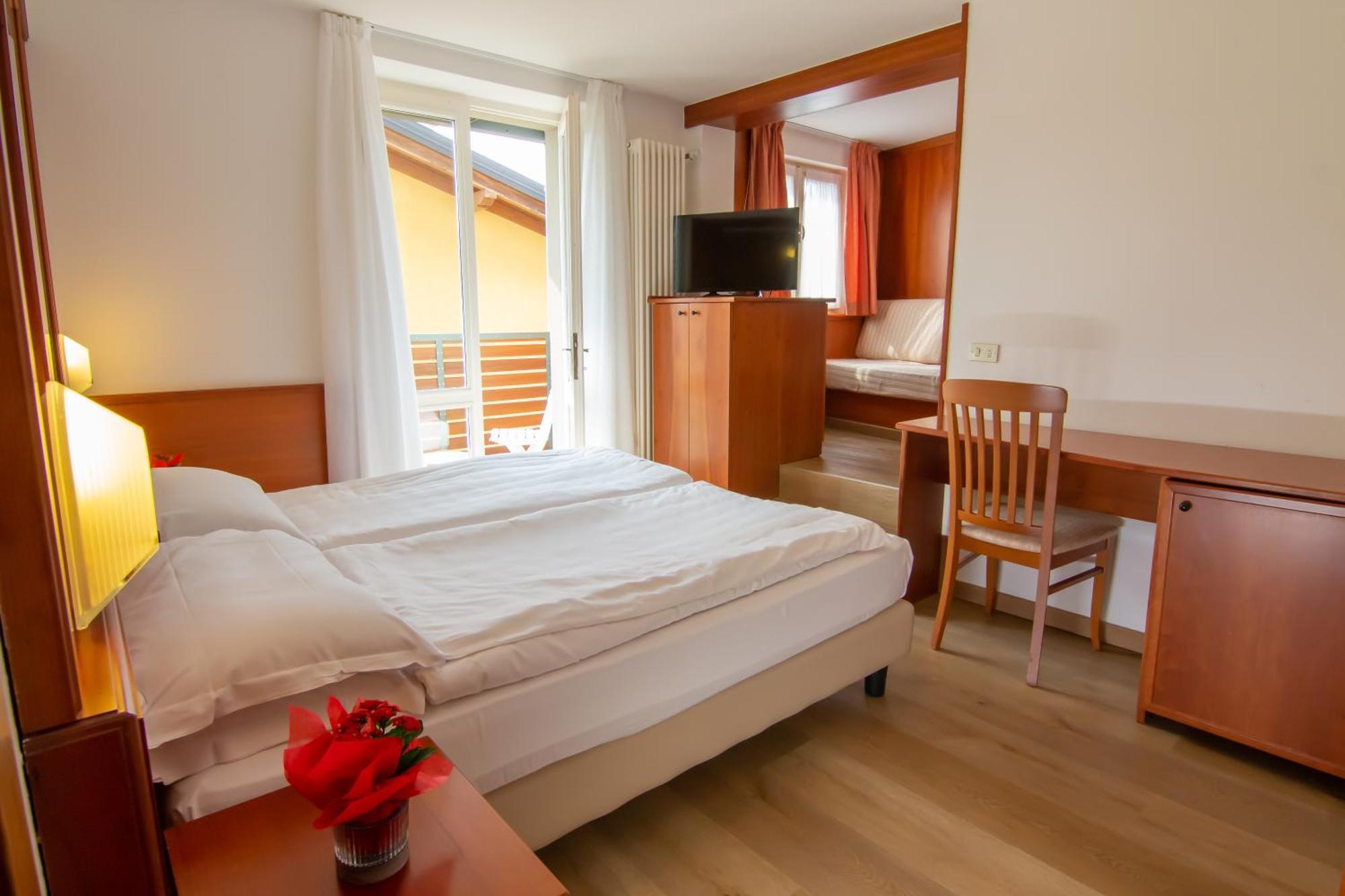 Hotel Miralago Bossico Phòng bức ảnh