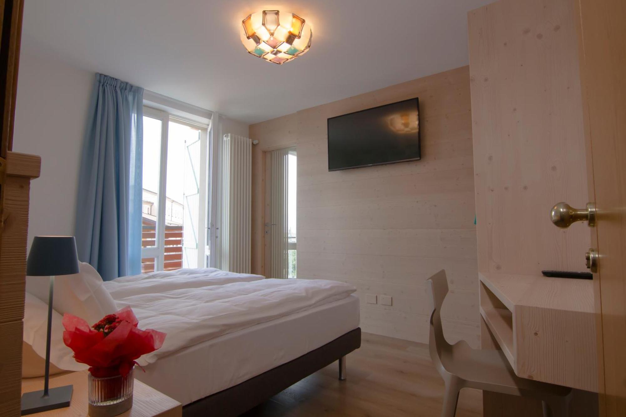 Hotel Miralago Bossico Phòng bức ảnh