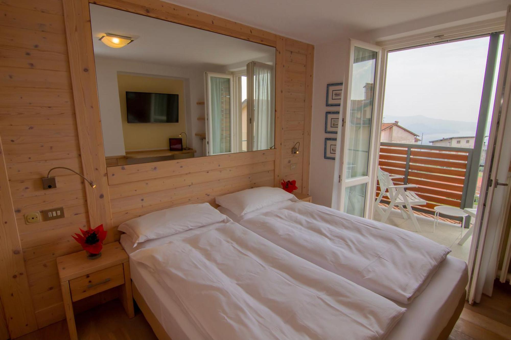 Hotel Miralago Bossico Phòng bức ảnh