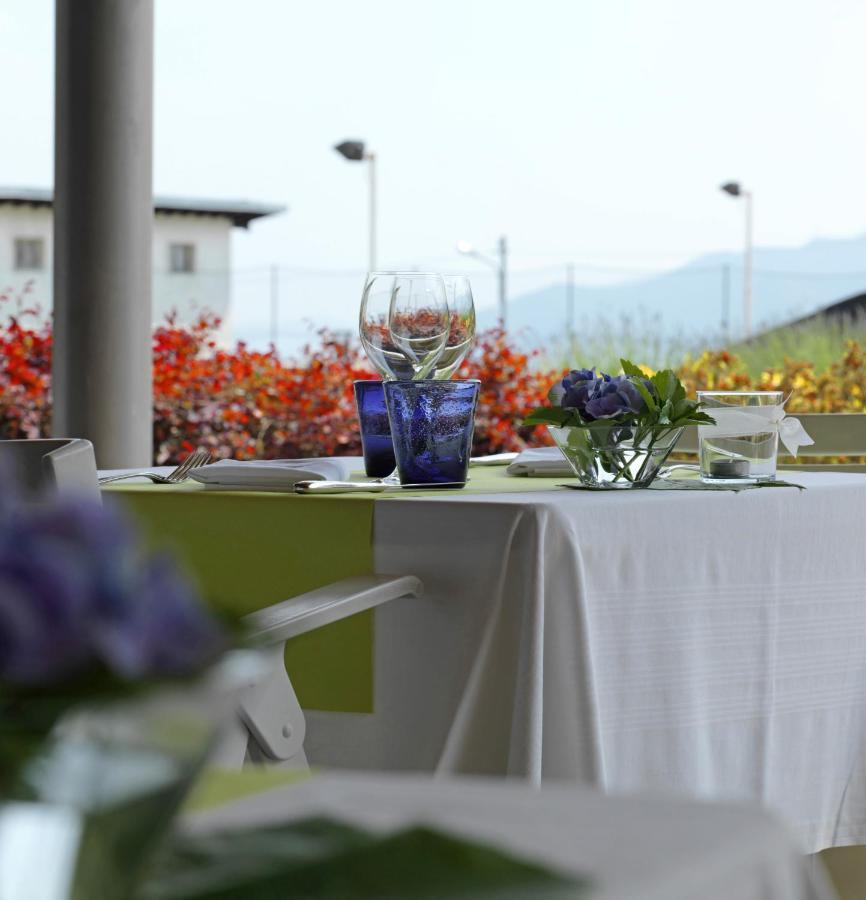 Hotel Miralago Bossico Ngoại thất bức ảnh